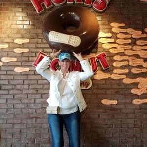 Meet your Posher, Dana